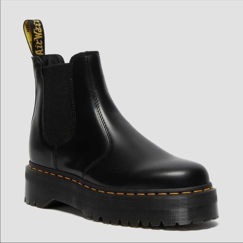 2976 Chelsea Quad Platform Dr martens